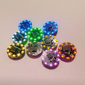 Lumière LED magnétique rotative 10 couleurs avec batterie CR1632 pour modèles, commande par interrupteur magnétique - Product Image 5