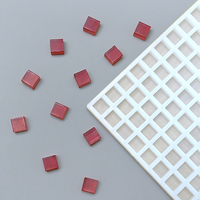 Moule en silicone carré mini à 225 cavités pour bonbons gélifiés et barres de chocolat glacées - Écologique, facile à démouler