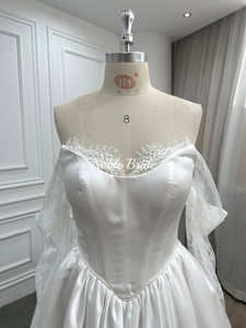 Abito <span class=keywords><strong>da</strong></span> Sposa Elegante 2025 in Raso con Spalle Scoperte, Pizzo e Strascico Incrociato sul Retro per <span class=keywords><strong>Cerimonia</strong></span> Nuziale - Product Image 3