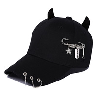 Gorra de Béisbol de 6 Paneles con Cuerno a la Moda Casual y Genial para Exportación, Estilo Urbano Hip Hop Deportivo Unisex con Anillo de Hierro Metálico de Mezclilla 100% Poliéster