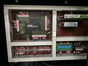 Máquina de Moldeo por Inyección de Plástico Horizontal Eléctrica Yizumi 160-200T con PLC, Servomotor, Caja de Cambios, Rodamientos y Bomba - Product Image 4