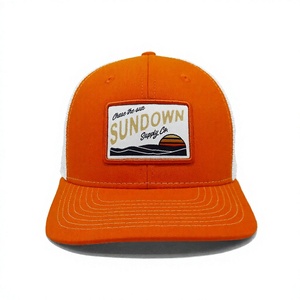 Casquette Trucker à 6 Panneaux Structurée et Respirante avec Dos en Maille, Personnalisable avec Écusson Tissé, pour Adulte, Idéale pour l'Extérieur, Fabriquée en Usine au Vietnam - Product Image 1