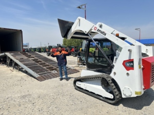 Mejor Minicargadora Ozmatix 2026 |   Motor de 37kW |   Precio de Fábrica y Buenas Reseñas <span class=keywords><strong>BOBCAT</strong></span> <span class=keywords><strong>450</strong></span>/s450 150 180 - Product Image 5