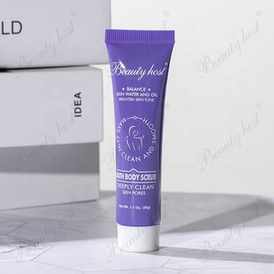 Kit de Viaje para el Cuidado Corporal con Aroma a Lavanda de Marca Propia, con Crema de Manos, Crema de Pies y Exfoliante Corporal - Product Image 4