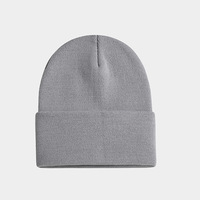 Strukturierte Slouchy-Mütze für Damen im Trendigen Oversized-Fit mit Zopfmuster-Detail und Lässiger, Entspannter Optik