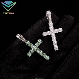 Joyería de Moda RTS, Colgante Cubano de Plata S925 con Moissanita de Lujo, Diamante Verde de 4mm, Colgantes Cruzados, Cadena Cubana con Colgante - Product Image 6