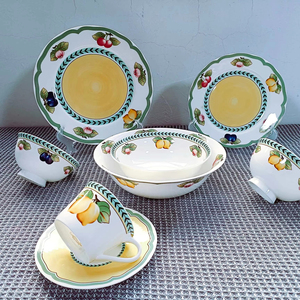 Services de vaisselle en céramique modernes, luxueux, durables et écologiques, blancs, en stock : assiettes, bols, tasses, soucoupes, compatibles four, micro-ondes et lave-vaisselle - Product Image 1