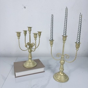 Candelabro Metálico Europeo de 5 Brazos, Portavelas de Hierro Vintage para Velas Cónicas, Decoración para Mesa de Comedor, Bodas y Hogar - Product Image 4