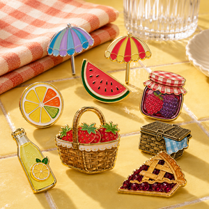 Mignons badges émaillés vintage pour pique-nique d'été, accessoires colorés sur le thème des aliments, des boissons et des fêtes en plein air - Product Image 1