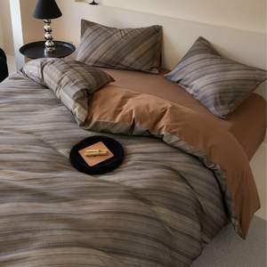 Hafif Lüks Pamuklu 4 Parça Nevresim Takımı Kalın Baskılı Yorgan Seti Toptan Tek Kişilik Çift Kişilik Kral Boy Yatak Örtüsü Seti - Product Image 1