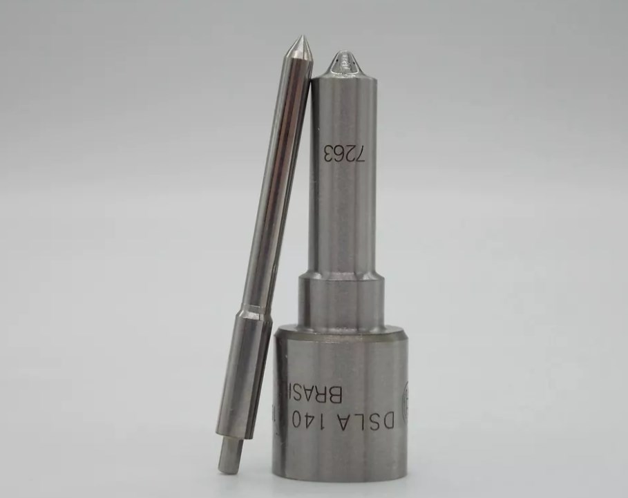 very good quality in stock fuel injector nozzle DSLA140P1002 F000430904  fuel injection nozzle DSLA140P1002 F000430904