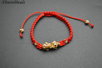 Bracelet chinois en cordon rouge avec nœud, bracelet porte-bonheur Pixu avec breloques plaquées or