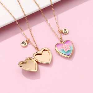 Collier simple et élégant en forme de fleur arc-en-ciel avec boîte photo en forme de cœur pouvant contenir <span class=keywords><strong>des</strong></span> <span class=keywords><strong>photos</strong></span>, collier DIY - Product Image 3