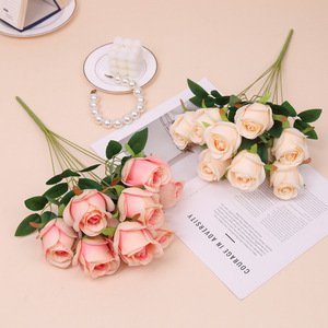 Rosas Artificiales de Seda de Tacto Real, Estilo Europeo, Lujo Ligero, Pequeñas, para Decoración del Hogar, Sala de Estar, Mesa de Comedor, Bodas, Arreglos Florales - Product Image 3