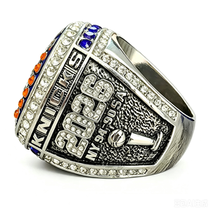 Bague commémorative du championnat de basket-ball des <span class=keywords><strong>New</strong></span> <span class=keywords><strong>York</strong></span> Knicks 2025-2026, en alliage sertie de diamants - Product Image 4