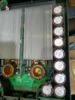 Amplificateur de puissance numérique de classe D à 2 canaux D2400 2X2400W Professionnel 1U Montage en rack Métal XLR+Speakon Performance scénique