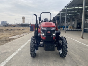 รถแทรกเตอร์เกษตร 100 แรงม้า ขับเคลื่อน 4 ล้อ ประหยัดน้ำมัน พร้อมห้องโดยสาร ผลิตจากโรงงานในจีนโดยตรง เครื่องยนต์ดีเซลที่เชื่อถือได้ เกียร์อัตโนมัติ ปั๊มมอเตอร์ - Product Image 3