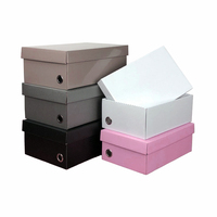 Boîtes à chaussures en carton ondulé de luxe en gros, avec matériaux recyclés, pelliculage mat et gaufrage, logos personnalisés