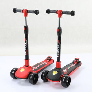 Scooter de <span class=keywords><strong>ski</strong></span> extérieur de haute qualité avec 3 roues en PU pliable Scooter de <span class=keywords><strong>ski</strong></span> pour enfants de 3 à 12 ans Caractéristiques clignotantes - Product Image 2