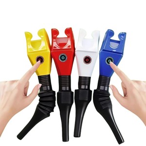 Entonnoir à huile en plastique bleu avec tuyau flexible pour un ravitaillement facile sans utilisation des mains - Product Image 3