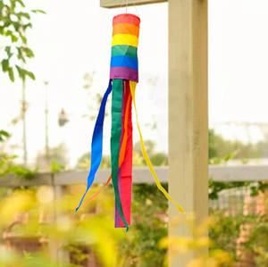 Nuevo Estilo 2025: Campana de Viento Arcoíris con Rayas Vibrantes, Fácil de Colgar, Resistente a la Intemperie para Jardín - Product Image 3