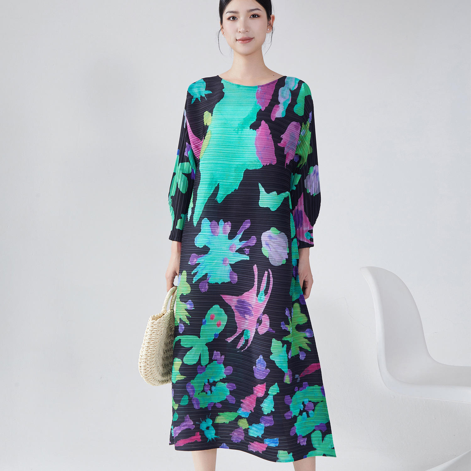 มีสีเขียวขุ่น