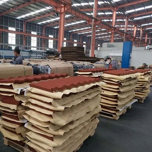 屋根瓦建築用軽量ソーラーパネル屋根タイル0.28- 0.4mmストーンコーティング金属屋根タイル中国製品 - Product Image 5