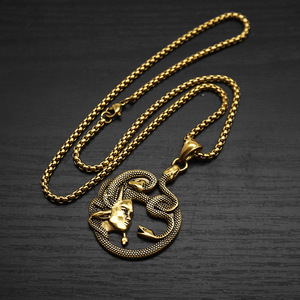 Medusa Gorgon testa di serpente ciondolo greco con oro placcato 18K in acciaio inossidabile collane di gioielli per donne uomo marchio all'ingrosso - Product Image 2