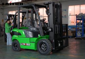 Montacargas Diésel Mini de Alta Calidad Laituo <span class=keywords><strong>2.5T</strong></span> SDLT2.5T Modelo IC Todoterreno Eficiente - Product Image 6