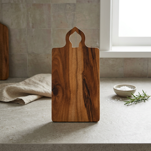 Planche à fromage carrée en bois d'acacia artisanal, écologique et durable, avec poignée à trou de serrure, épaisseur 2 cm - Vente en gros d'articles de service - Product Image 3