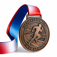 Médaille de marathon personnalisée en bronze antique, moulée sous pression, ronde, avec relief 3D et ruban, pour récompense sportive de course à pied