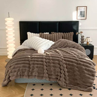Couverture en flanelle jacquard rayée douce et moelleuse, vente en gros directe d'usine, ensemble de literie, housse de canapé, cadeau promotionnel personnalisé