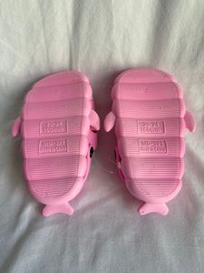 Pantoufles roses de dessin animé avec boucle, semelle de 15 mm, semelle extérieure en EVA rembourrée, toutes saisons, bout rond, tige en plastique, doublure en PVC - Product Image 2