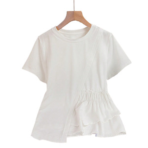 Camiseta de manga corta blanca para mujer con cuello, cintura con volantes, bajo irregular, corte en A, de punto, de elastano/algodón, color liso, top de primavera/verano - Product Image 3