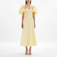 Nouvelle Robe Midi Femme Jaune Pâle à Col Carré, Bustier Ajusté, Manches Bouffantes Froncées, Coupe Évasée, Personnalisable, Vente en Gros