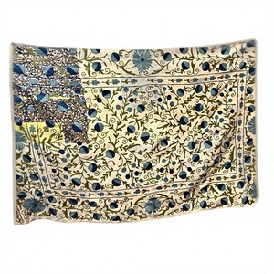 Colcha Floral Suzani Kantha Hecha a Mano con Bordado Botánico, 100% Algodón No Tejido, Cubrecama Tradicional - Product Image 2