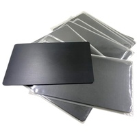 Produsen Grosir Kartu Kredit Logam Berwarna dari Paduan Aluminium 86 X 54 X 0.8mm Papan Nama Tebal Berukir