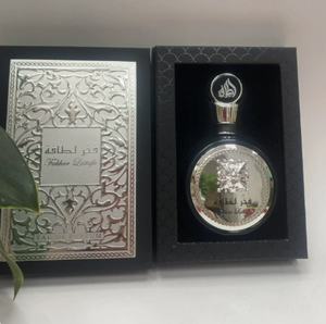 Fabricant de parfums OEM en marque blanche, vaporisateur d'<span class=keywords><strong>eau</strong></span> de <span class=keywords><strong>parfum</strong></span> 100 ml, <span class=keywords><strong>parfum</strong></span> floral personnalisé, longue tenue, haute concentration - Product Image 4