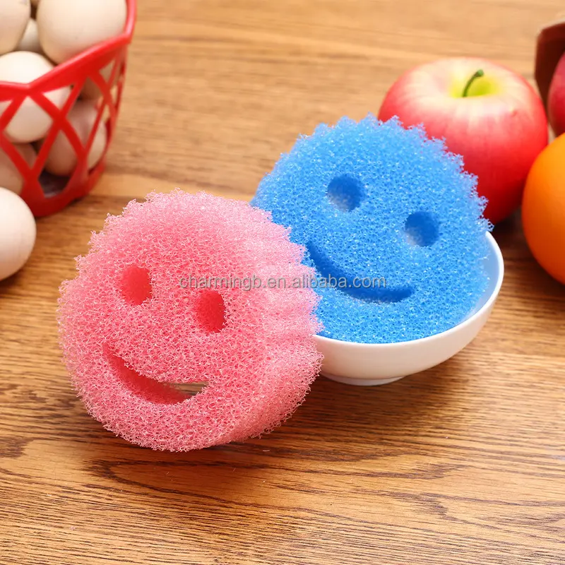 Durable kitchen scrub Mommy smiley face sponge softens in water and brushes the pot without scratches