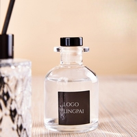 Bouteille d'huile d'arôme en verre vide de 100ml 250ml avec bâtons de diffuseur de roseau 4oz 8oz bouteille de diffuseur de roseau en verre de parfum