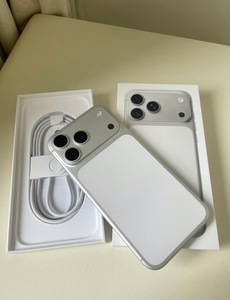 Offre Spéciale pour 17 Pro Max 5G CDMA FHD 6,9 pouces, Taux de rafraîchissement 120Hz, Appareil photo 48MP, Batterie 5000mAh, <span class=keywords><strong>Téléphone</strong></span> portable original débloqué – Le meilleur - Product Image 1