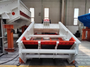 AHF1836 Cribadora Horizontal de Una Plataforma de Alto Rendimiento con Motor y Caja de Engranajes para una Cribación Eficiente y Bajo Costo de Mantenimiento - Product Image 2