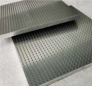 Tiras de <span class=keywords><strong>aguja</strong></span> personalizadas industriales de alta calidad, placa de <span class=keywords><strong>aguja</strong></span> de hierro perforada <span class=keywords><strong>para</strong></span> piezas de maquinaria textil - Product Image 1