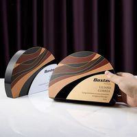 Personnalisation des trophées de cristal noir