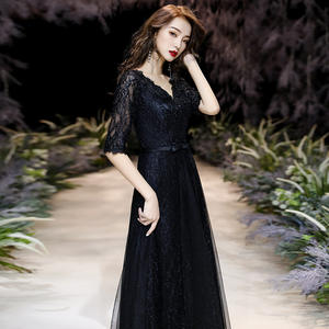 Vero campione di abiti da ballo con scollo a v allacciati sul retro abiti da sera neri - Product Image 4