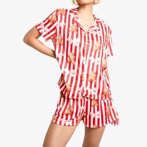 Conjunto de Pijama Navideño de 2 Piezas en Oferta, Corte Holgado, Estampado Navideño, Camiseta de Manga Corta y Pantalones Cortos - Product Image 1