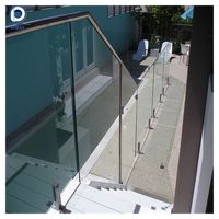 Rampe en verre sans cadre moderne sur mesure avec fixations à tige, balustrade en verre et acier inoxydable pour escalier et clôture de piscine