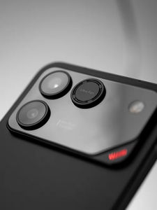 Teléfono Inteligente HON Win RT 5G con Pantalla AMOLED de 6.83 Pulgadas y 185Hz, Snapdragon 8 Elite, Cargador de 100W, Batería de 10000mAh, CDMA LTE, Inglés - Product Image 4