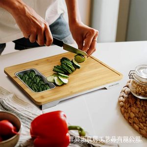 Planche à découper en bambou rectangulaire avec récipient en acier inoxydable et pieds antidérapants pour une utilisation en cuisine - Product Image 2