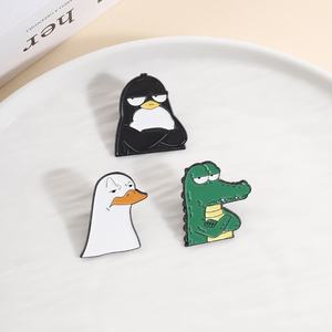 Spilla Decorativa Dipinta a Forma di Animale: Anatra, Coccodrillo, Pinguino - Accessorio per Capelli, Spilla da Colletto, Distintivo per Matrimonio - Product Image 3